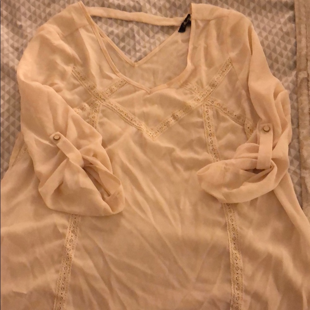 White long sleeve blouse